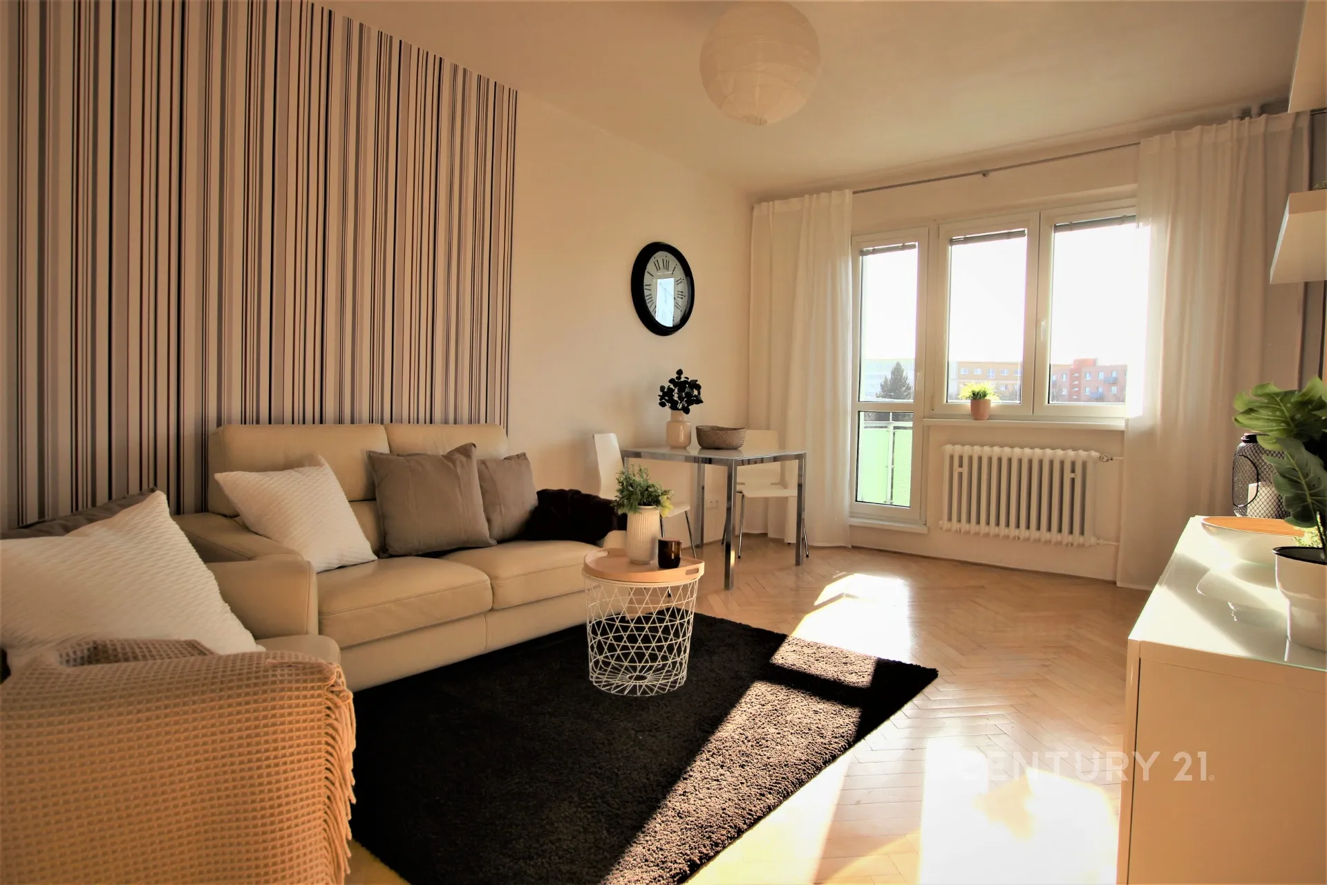 Pěkný zařízený byt 2+1 s balkonem v hezké lokalitě