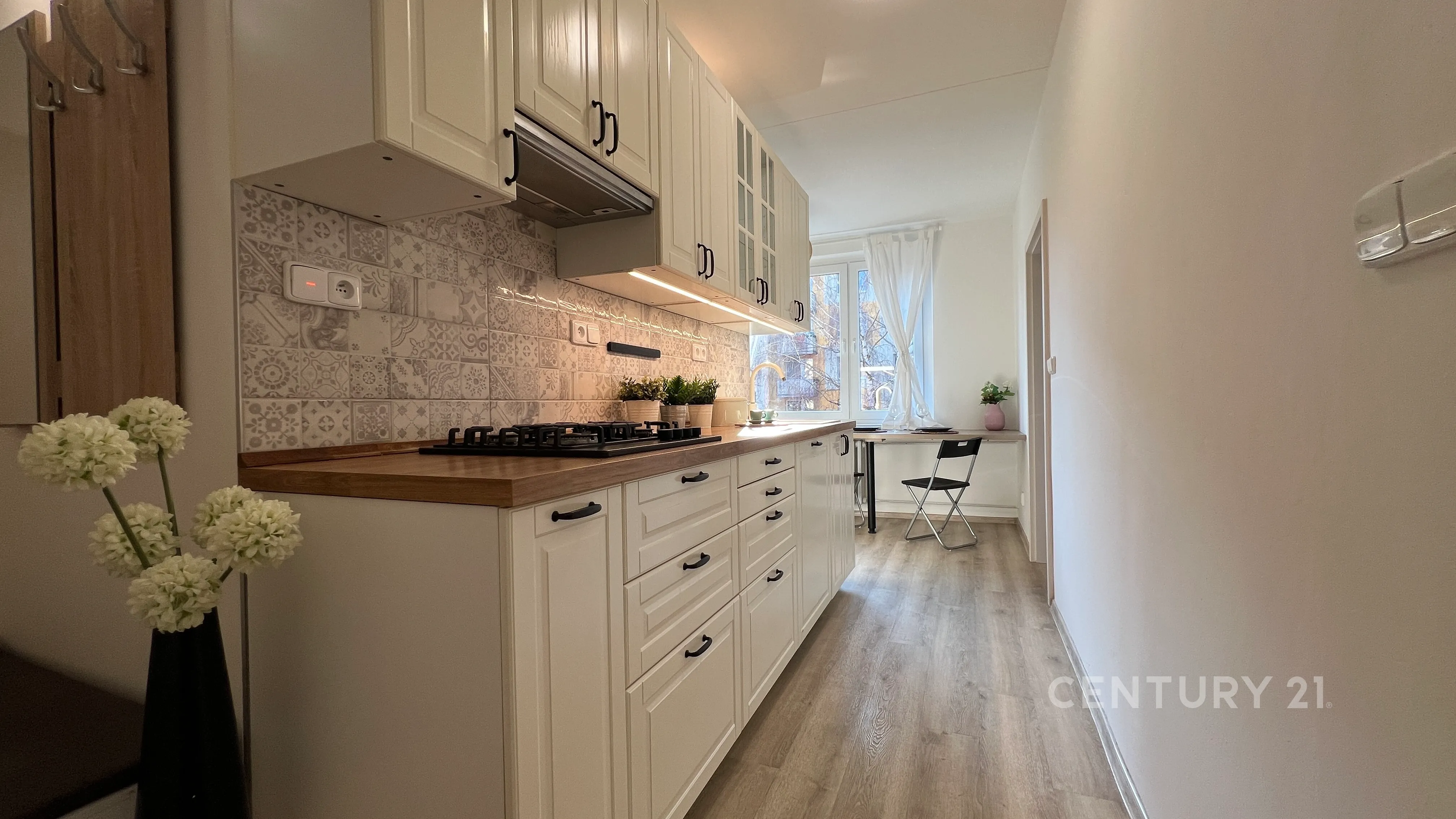 Světlý a útulný byt 2+1 k pronájmu - 58 m², lodžie, sklep, blízko přírody