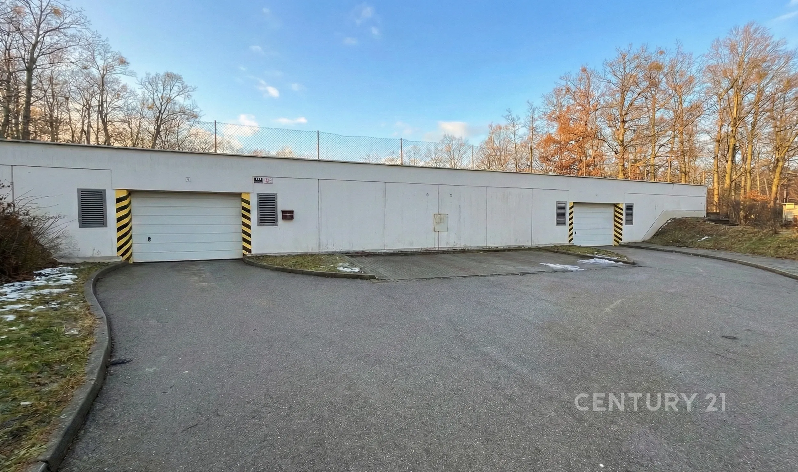 Prodej garáže o výměře cca 15 m² v Brně-Kohoutovicích, ul. Bellova