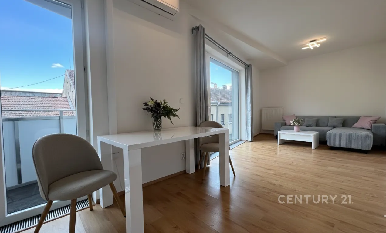 Pěkný byt 2+kk s terasou v Residenci Křenová